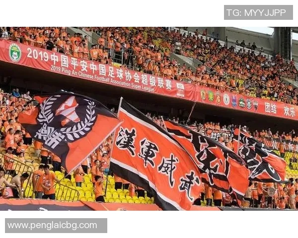 武汉卓尔迎战广州恒大全力争胜展现球队实力与拼搏精神