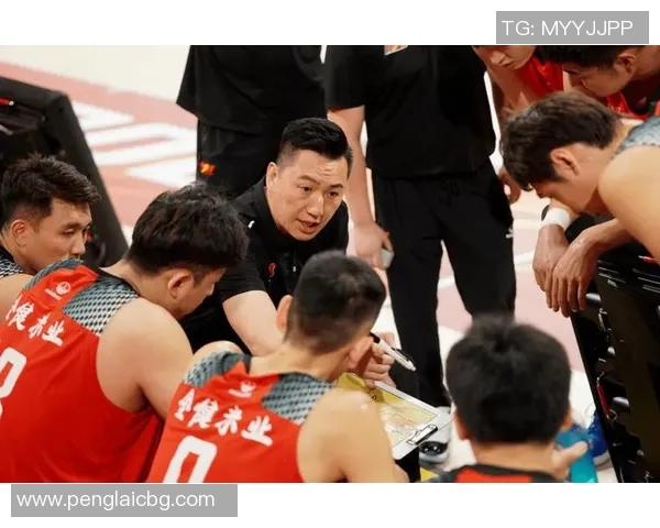 米兰主场迎战卢加诺期待精彩对决双方争夺胜利的关键时刻