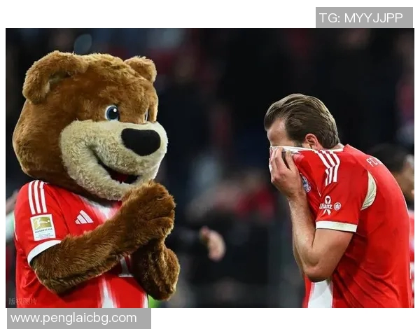 莱万重返德甲对阵旧主拜仁球迷怒斥其背叛与忘恩负义